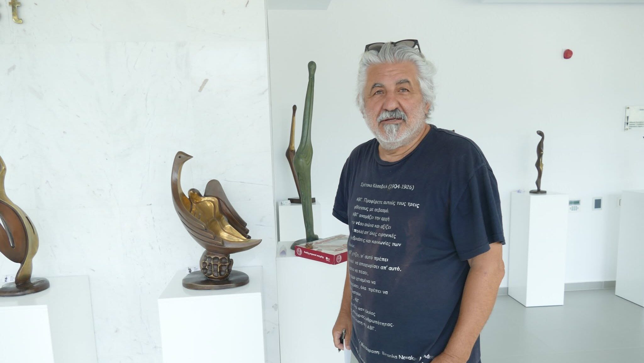PHOTO: A sculpture by Filippos Giapanis was stolen; the well-known artist is offering a €5,000 reward