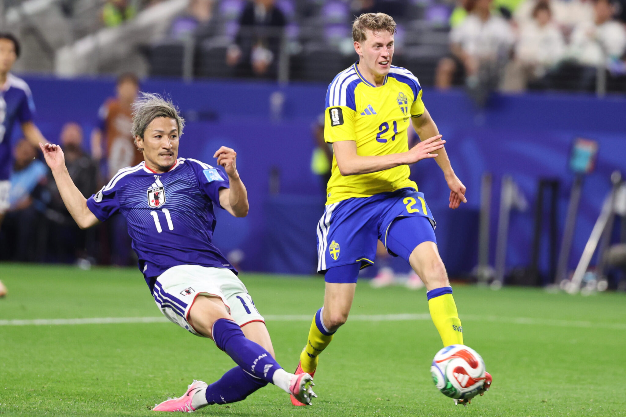 Japan and Sweden Neck and Neck in the Knockout Stage (VIDEO)