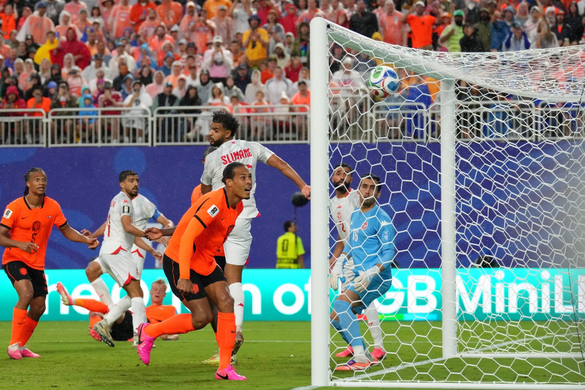 The Netherlands easily defeated Tunisia and took first place
