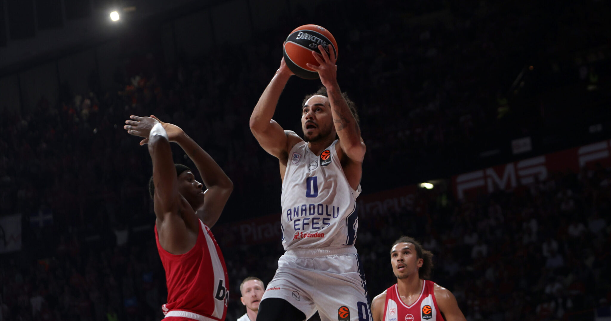"Fenerbahçe has reached an agreement with Larkin and is close to signing Shields as well"