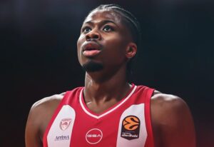 Olympiacos bids farewell to Kostas Antetokounmpo