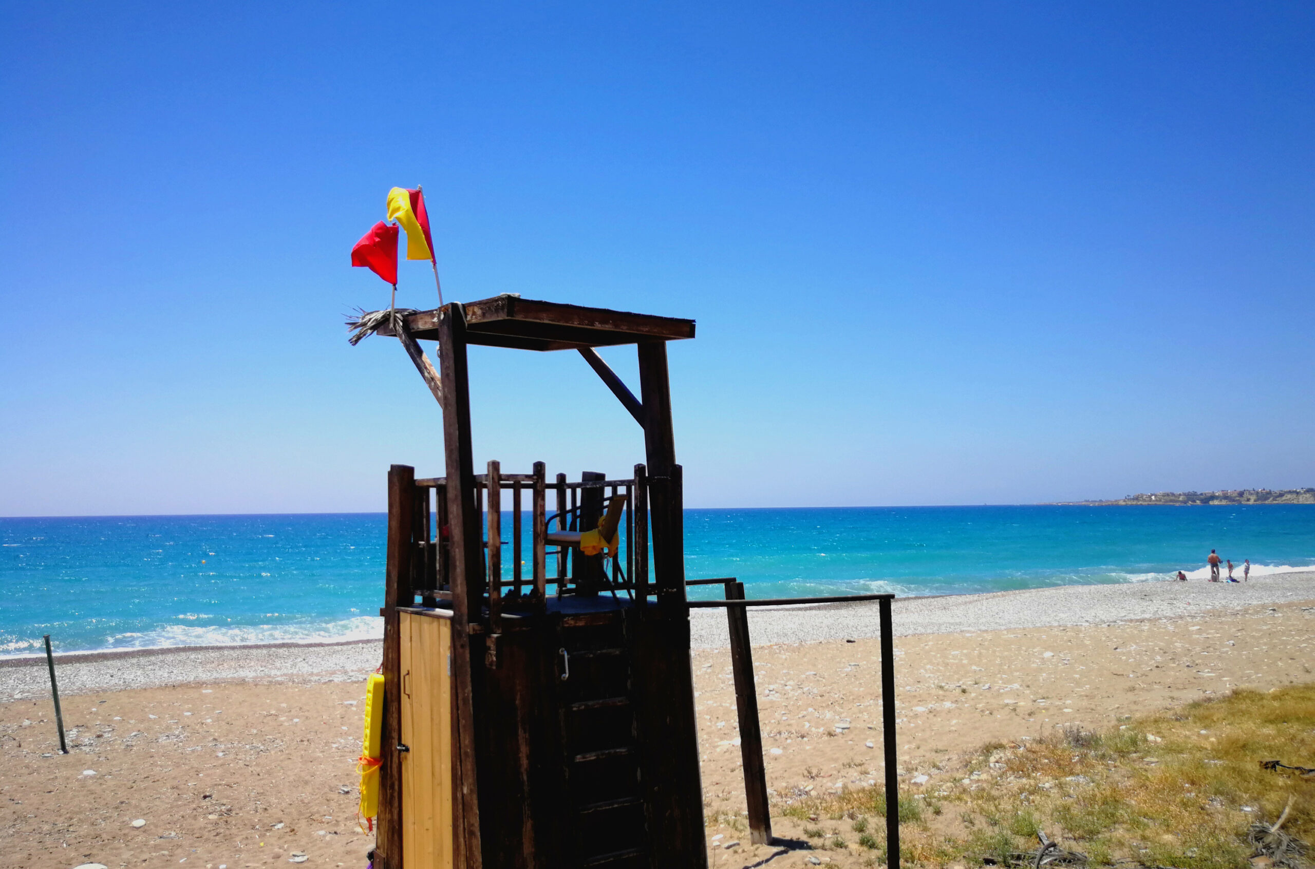 "It's criminal to push for just one lifeguard per tower": Swimmers' lives are at risk due to understaffing