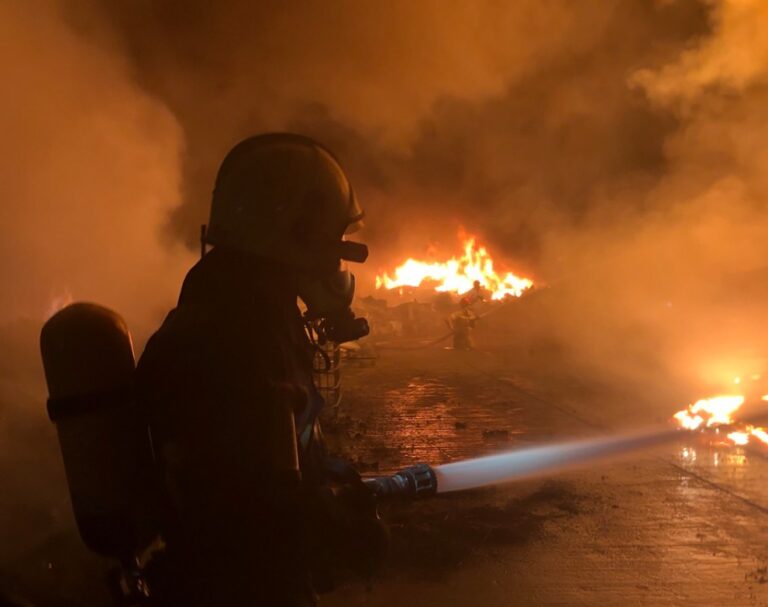 The vehicle that burst into flames in Limassol was in motion; one and a half hectares of land were reduced to ashes