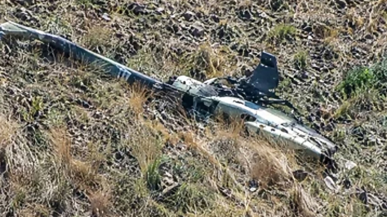VIDEO: Six dead in military plane crash in Bolivia