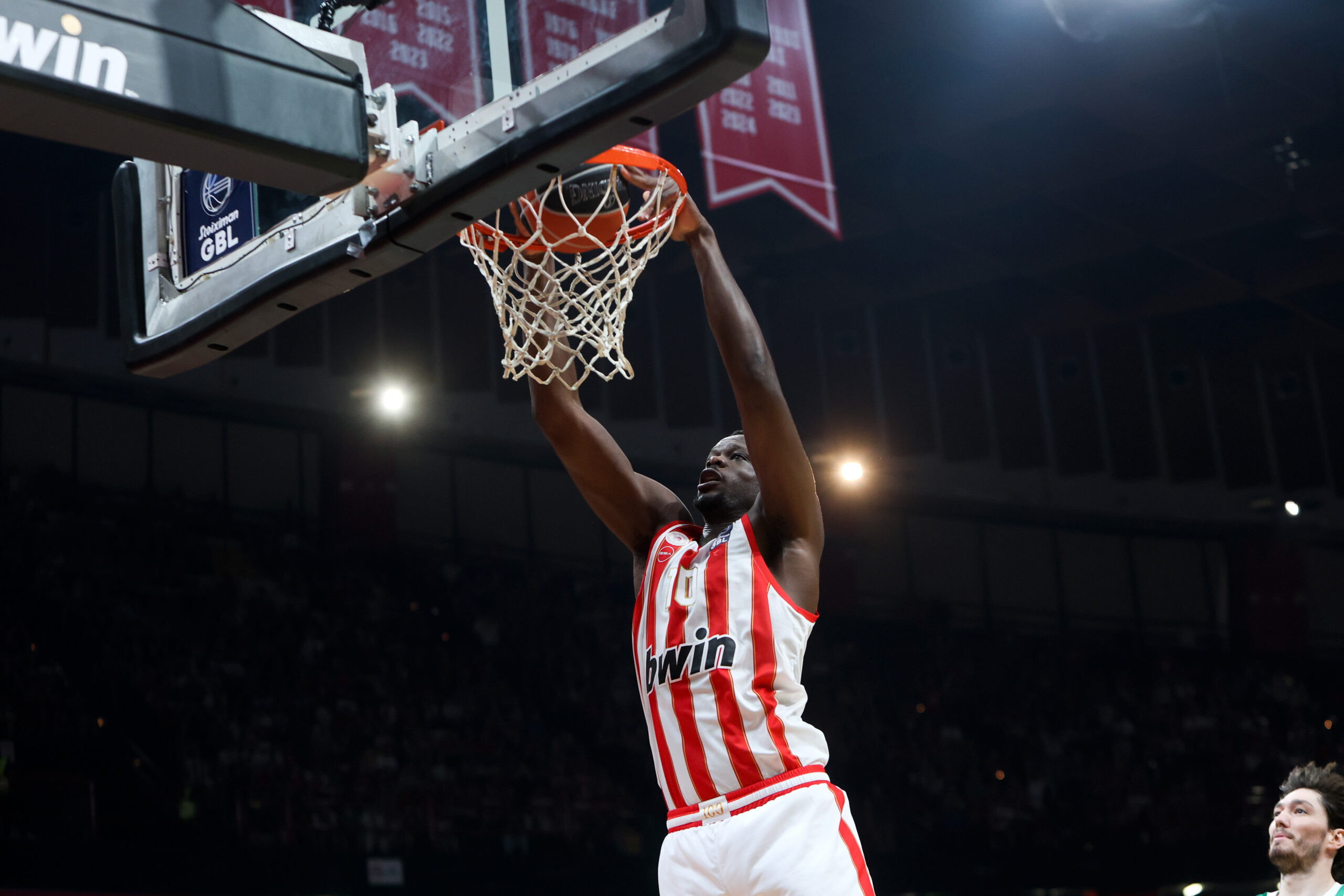 Fal is the 13th player to move directly from Olympiacos to Panathinaikos—or vice versa