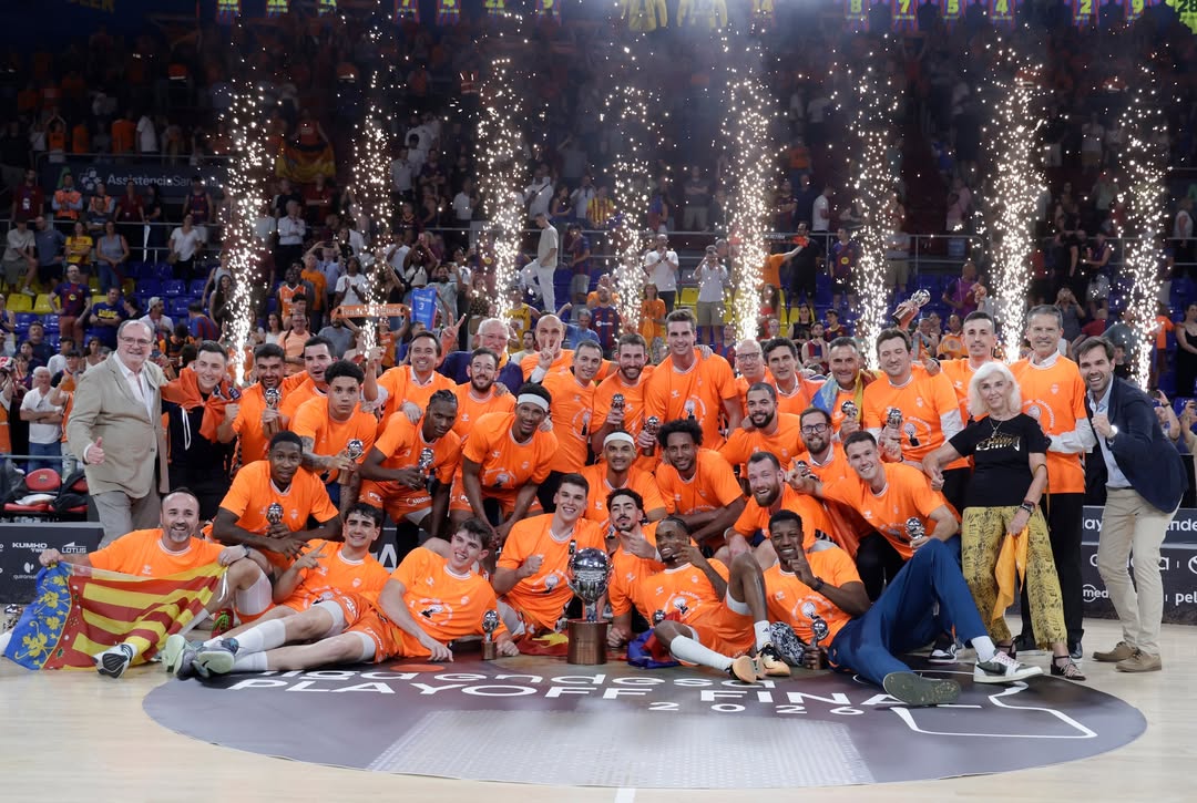 Valencia Wins the Championship with an Easy Victory Over Barcelona and a Stellar Performance by Montero (VIDEO)