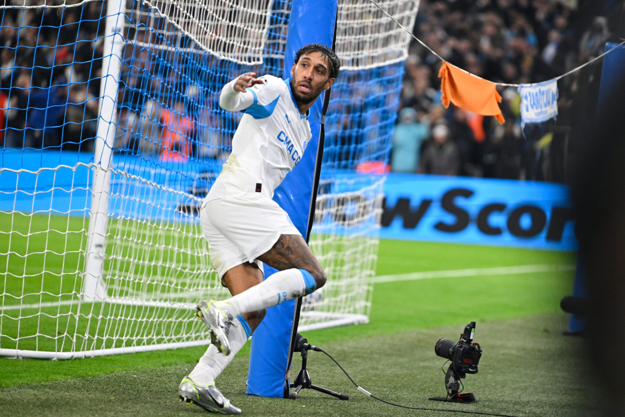 La Coruña Signs Aubameyang