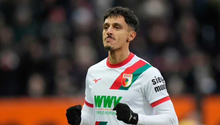 "Yannoulis in Augsburg's preseason camp – Negotiations with PAOK are complicated"