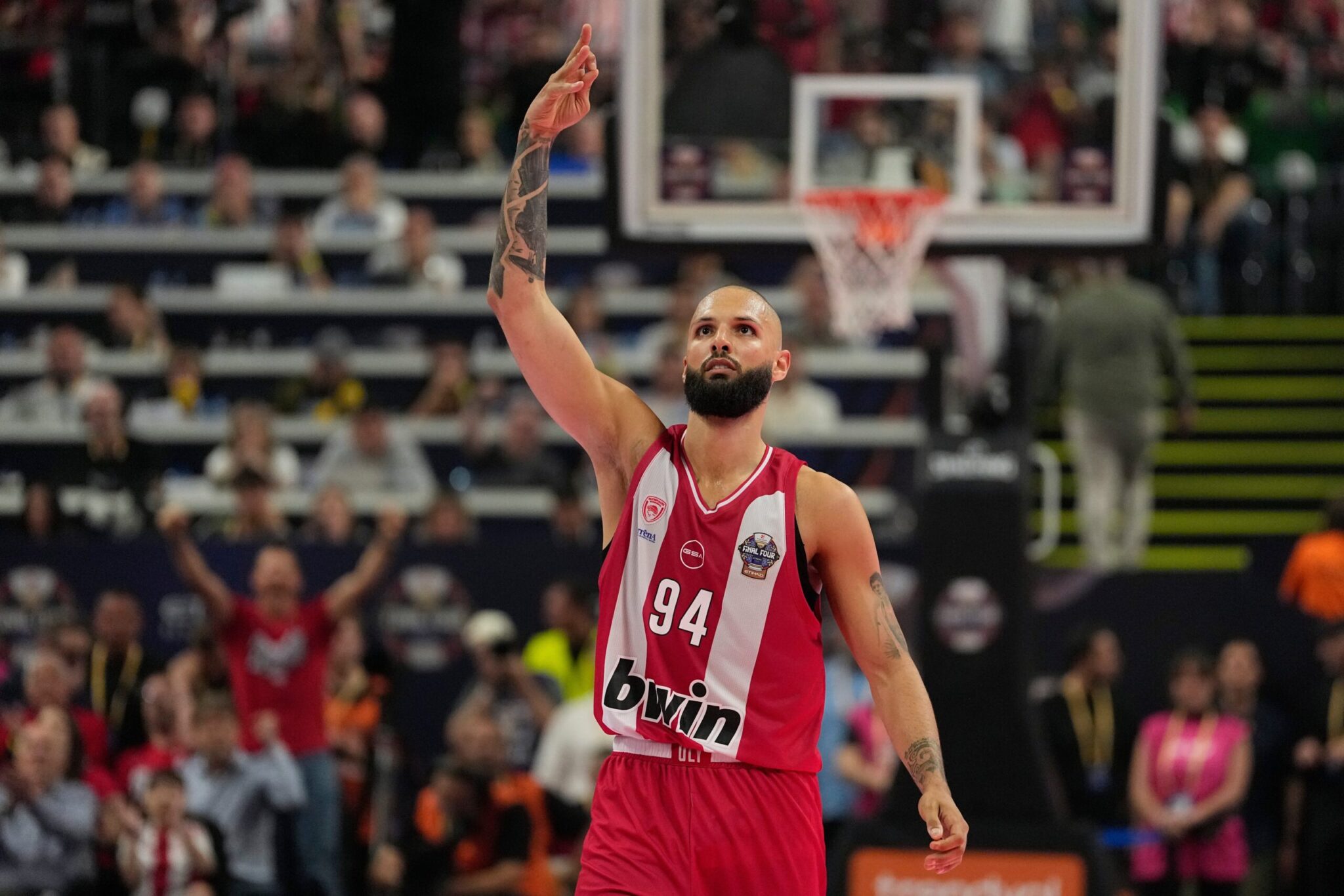 Fournier invited Olympiacos fans to the Sunel Arena: “We hope to see you all there.”