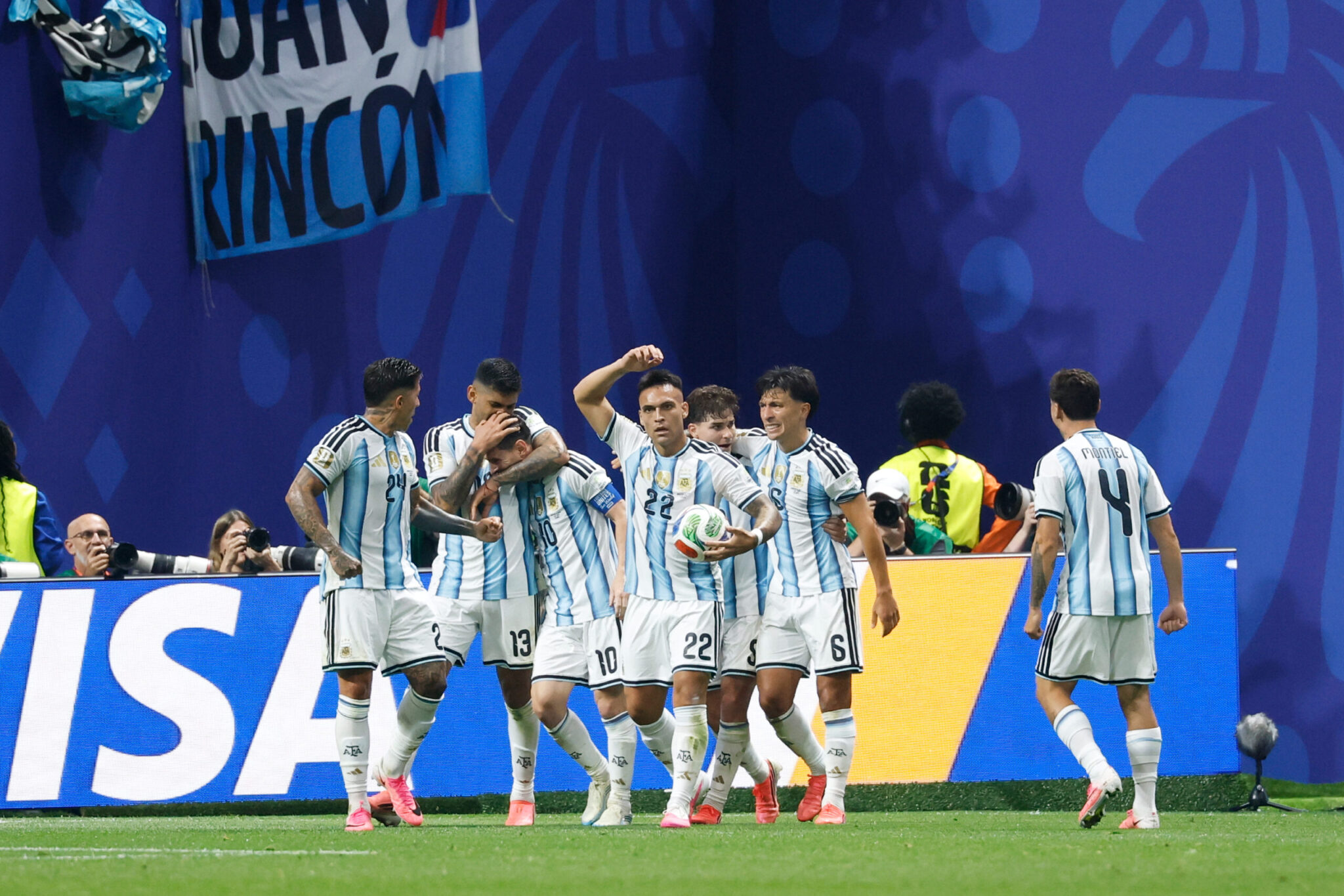 Leo, you’re leading them: God Messi, “fierce” Argentines, and a spot in the “Round of 8” with a fairy-tale comeback