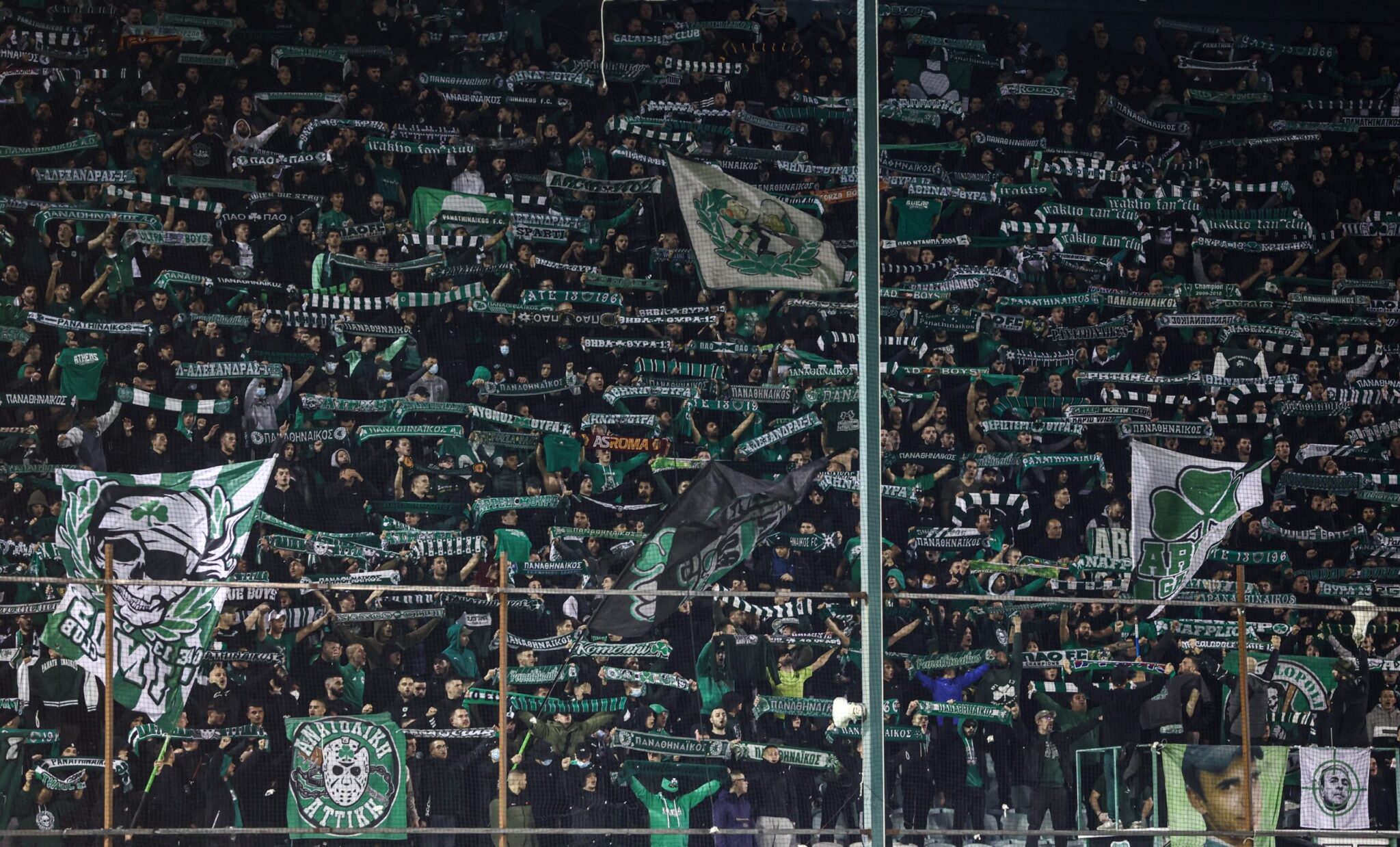 The Avenue is filling up for the Panathinaikos-Grasshopper game