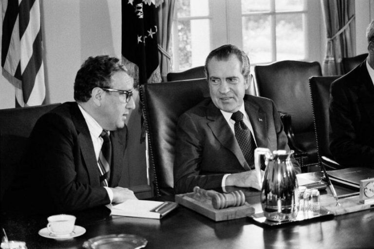 1974: Nixon's Letter and a Last-Minute Decision That Changed History