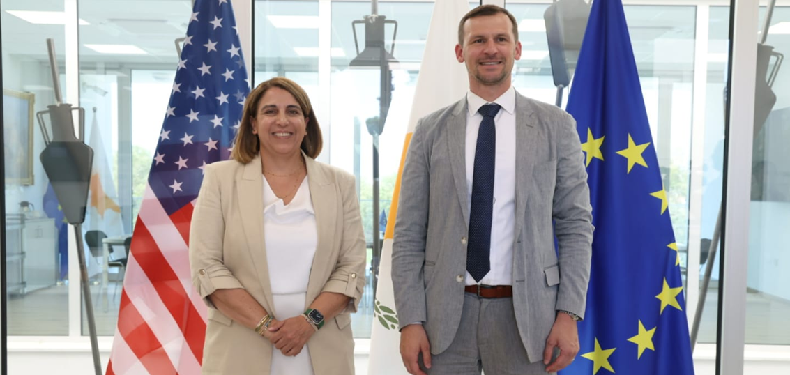 Meeting Between Pike and Law: They Discussed Regional Security and Cyprus's Inclusion in the Visa Waiver Program 