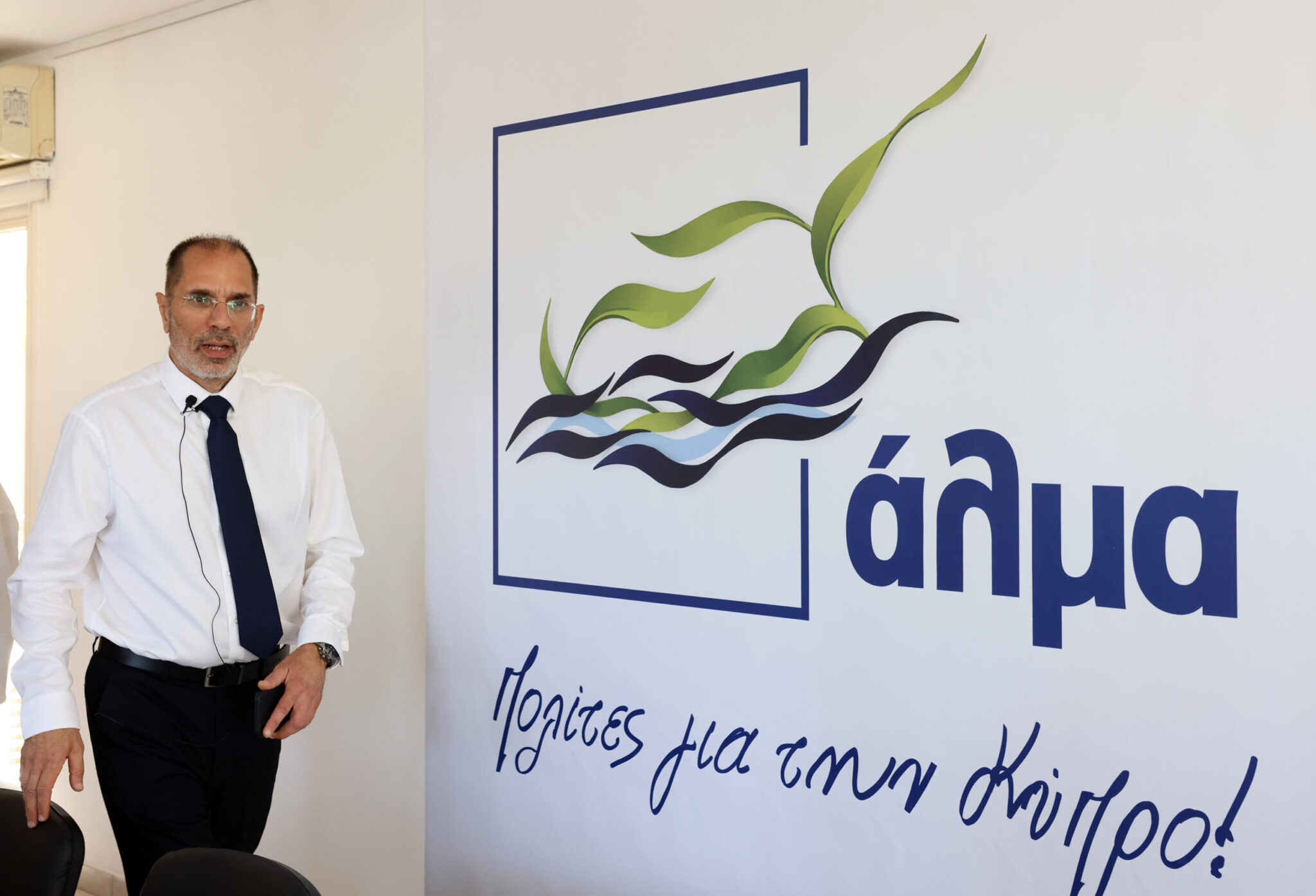 A Push for Paschalidis's Reappointment: Christodoulides, a Worthy Disciple of Anastasiades's Political Culture