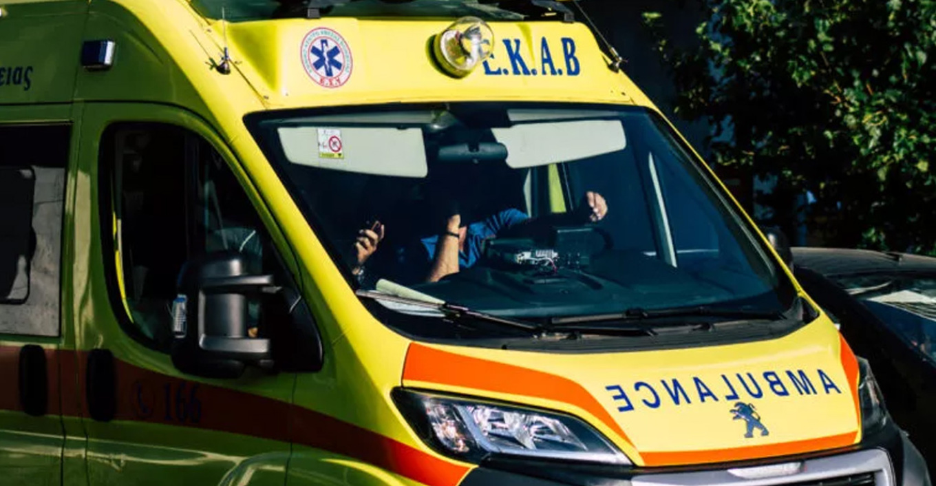 A 16-year-old girl suffered a cardiac arrest in Aridaia; her mother saved her by performing CPR
