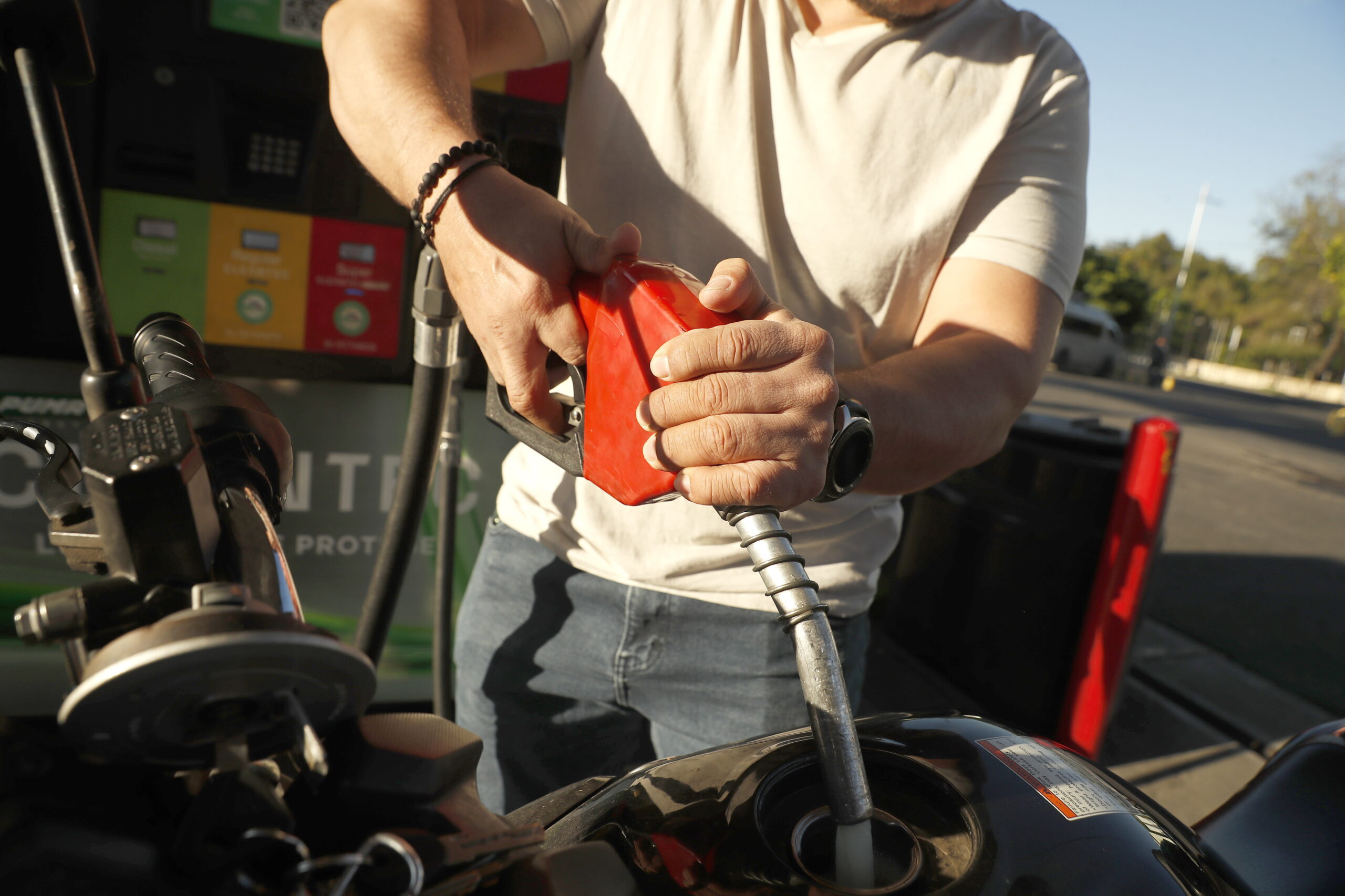 Gas Station Owners to Protest at the Presidential Palace on Tuesday, Calling for the President’s Intervention