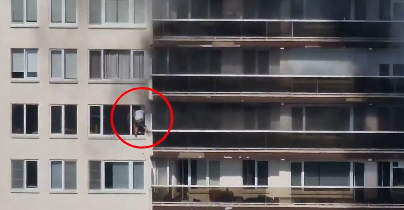 Dramatic videos: Residents try to escape the flames in a 10-story building in Belgium