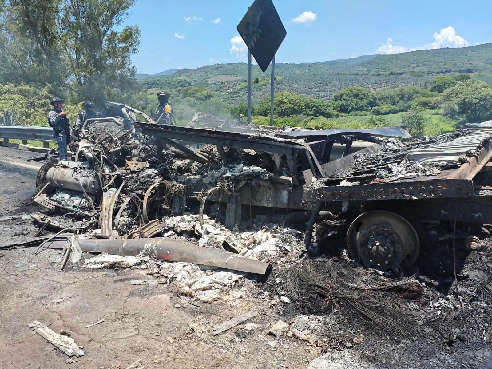 VIDEO: Horrific car crash leaves ten dead in Mexico, including two children