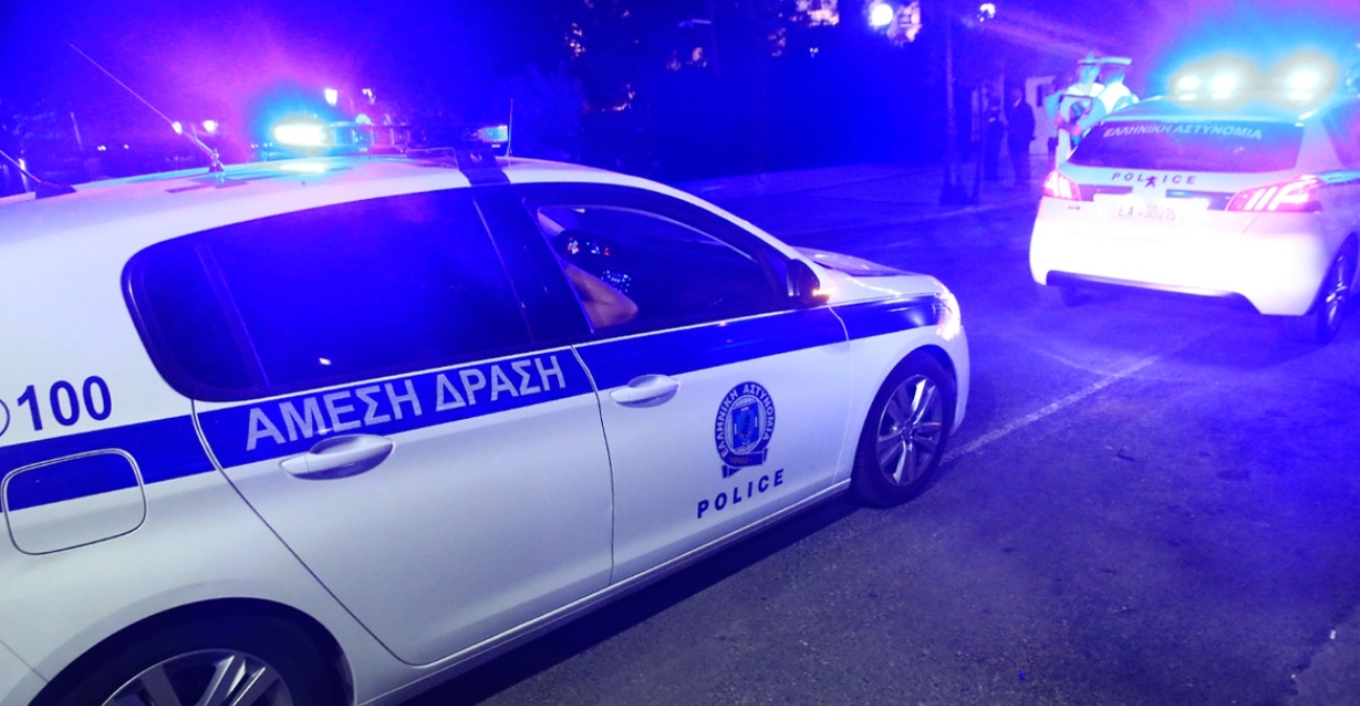 They injured a worker in Patras with a screwdriver because he wouldn't let them into the store