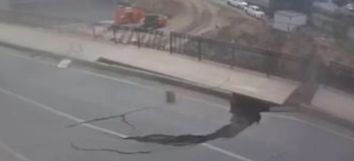 Shocking video from Turkey: Road Collapsed During Construction Work