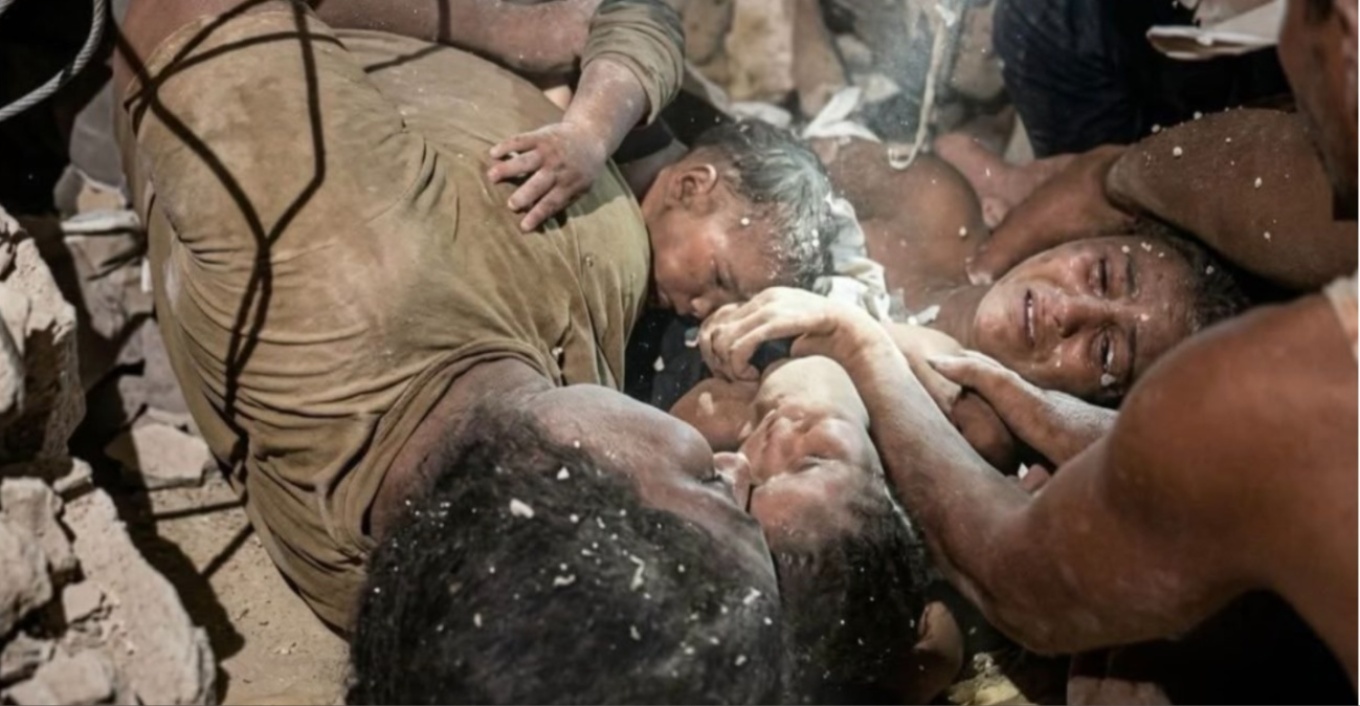 VIDEO: A mother and her three children were pulled alive from the rubble in Venezuela after 11 days