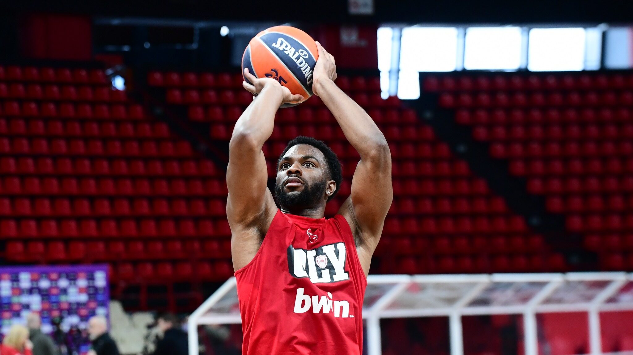 "Zalgiris brings Evans back to Kaunas and loans him to the London Lions"