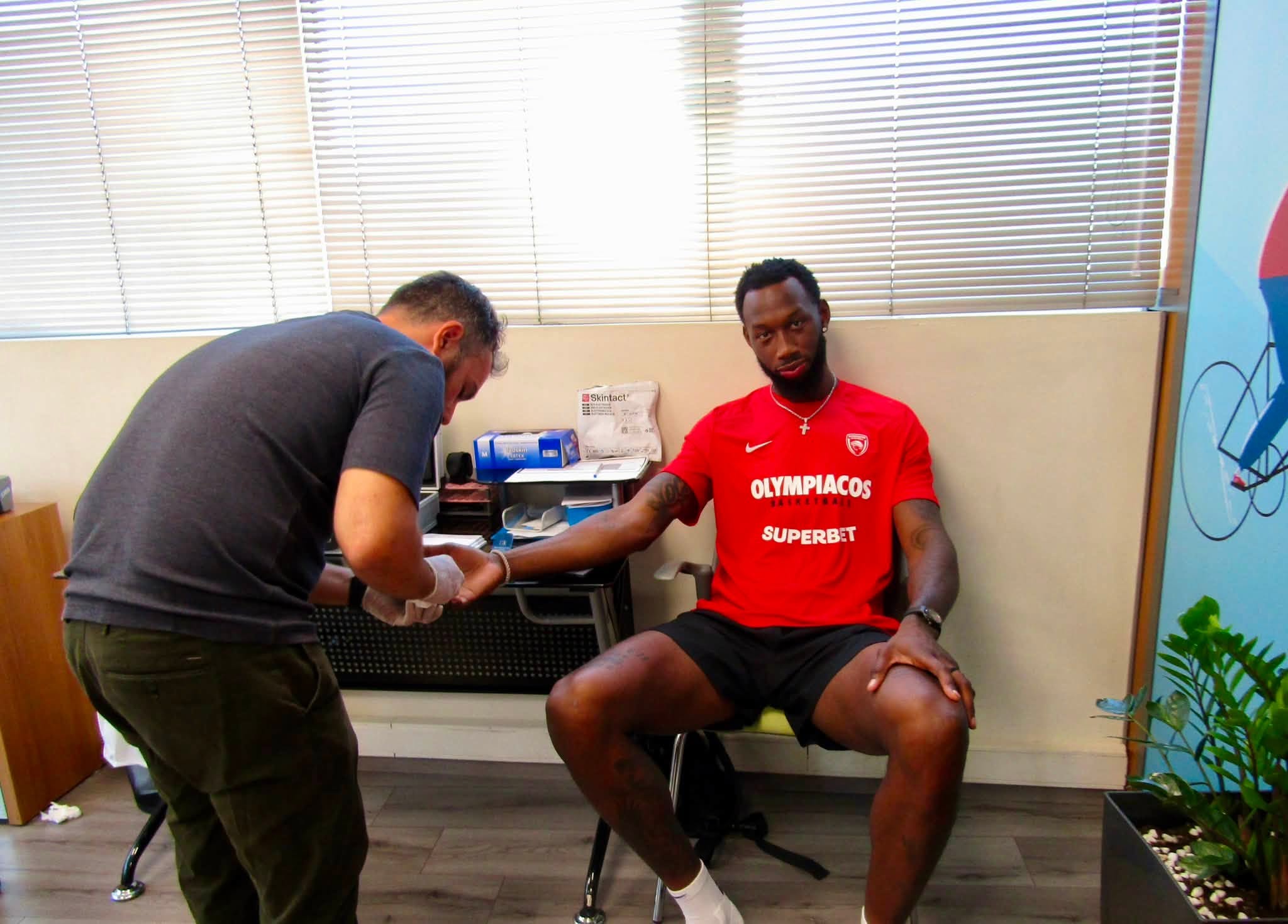 Olympiacos: Hall, McIntyre, Jones, and Bourneles passed their medicals