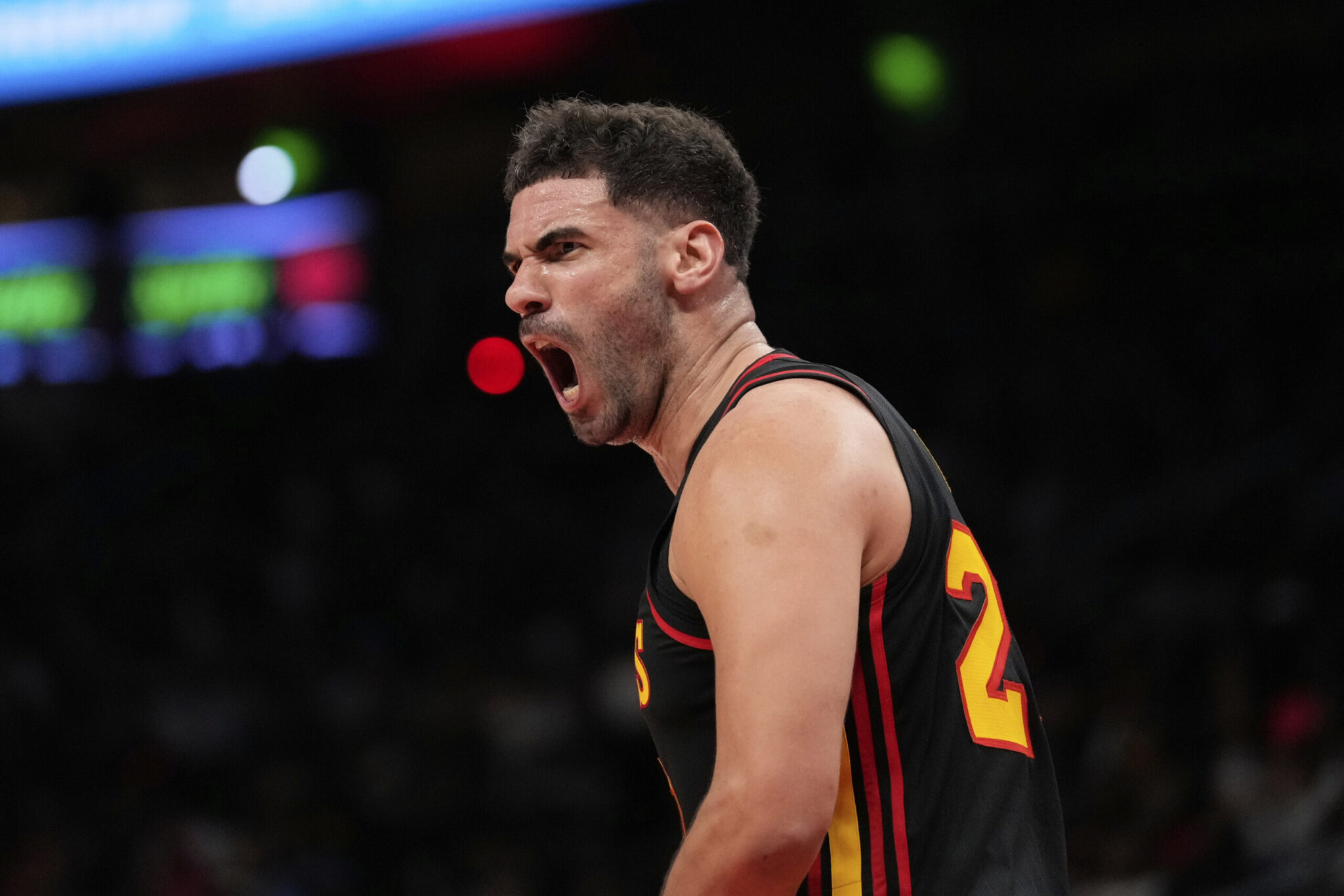 The Warriors signed Niang and Williams
