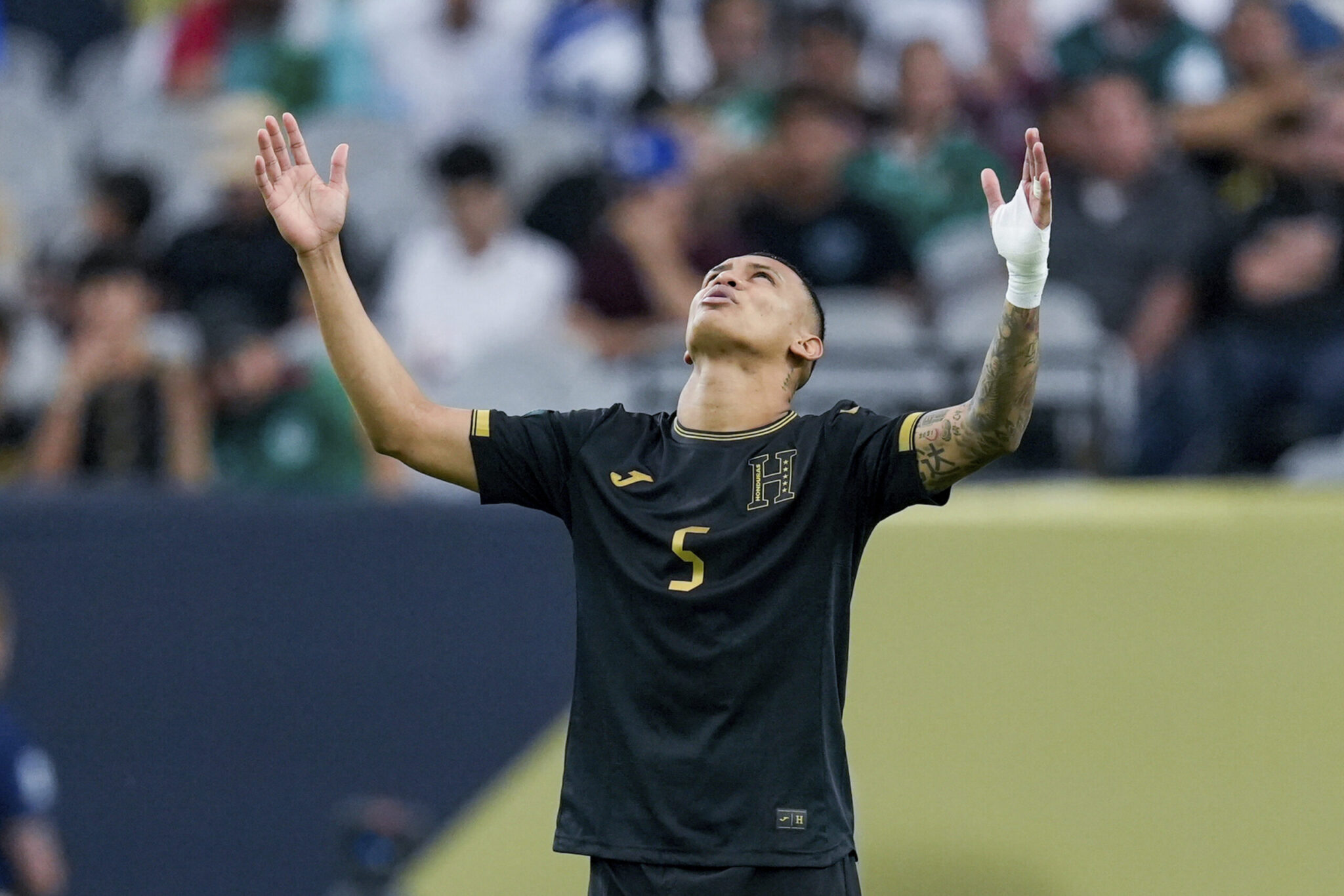 Ariaga has arrived in Athens and is signing with AEK