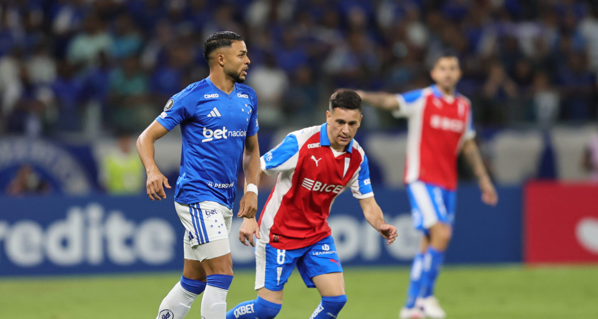 Aris: “Racing” to sign three players – Vandersson in the mix