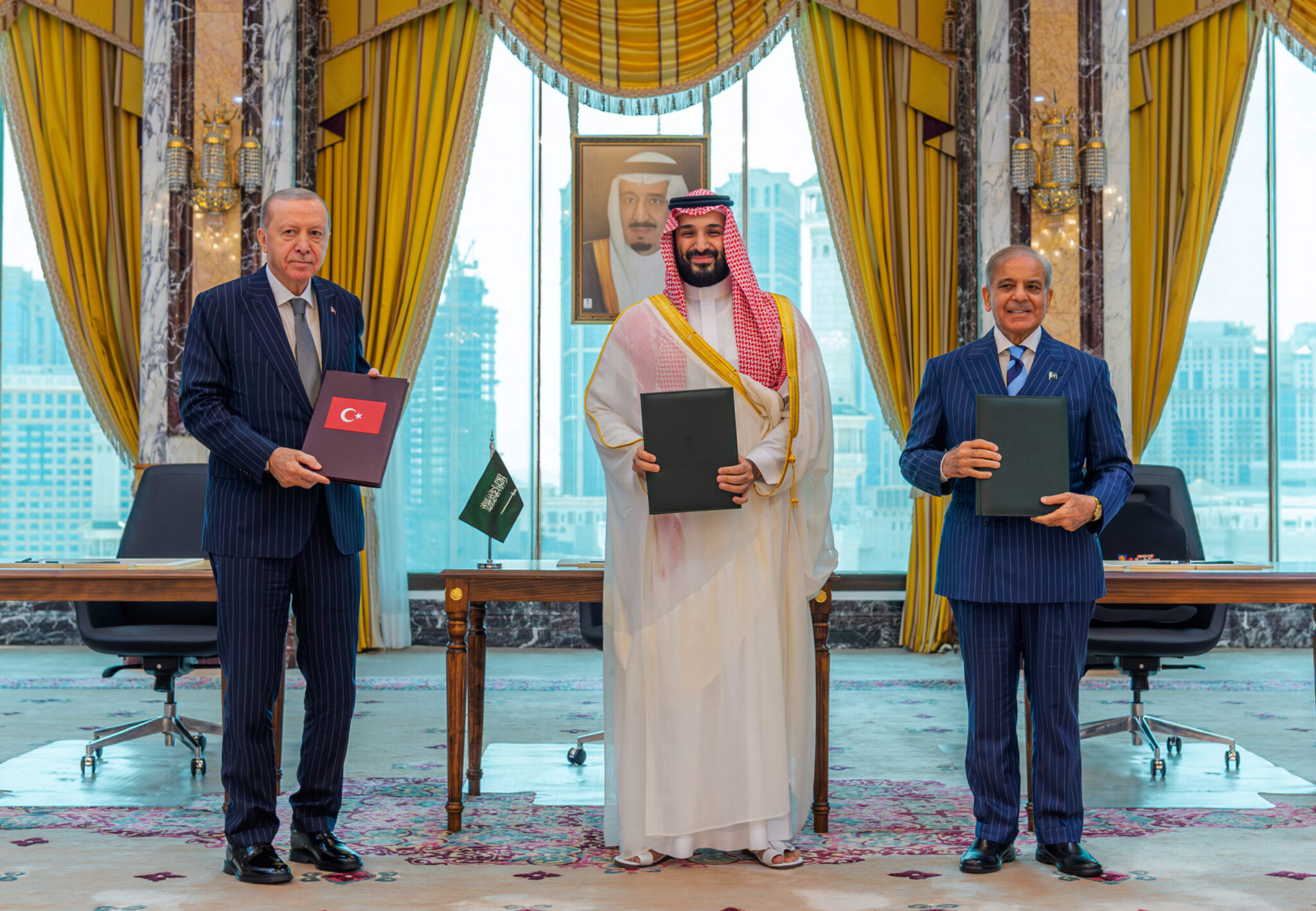 "Turkey Is Making a Comeback in the Region": The Headache Caused by the Cyprus-Greece-Israel Alliance and the Mecca Agreement