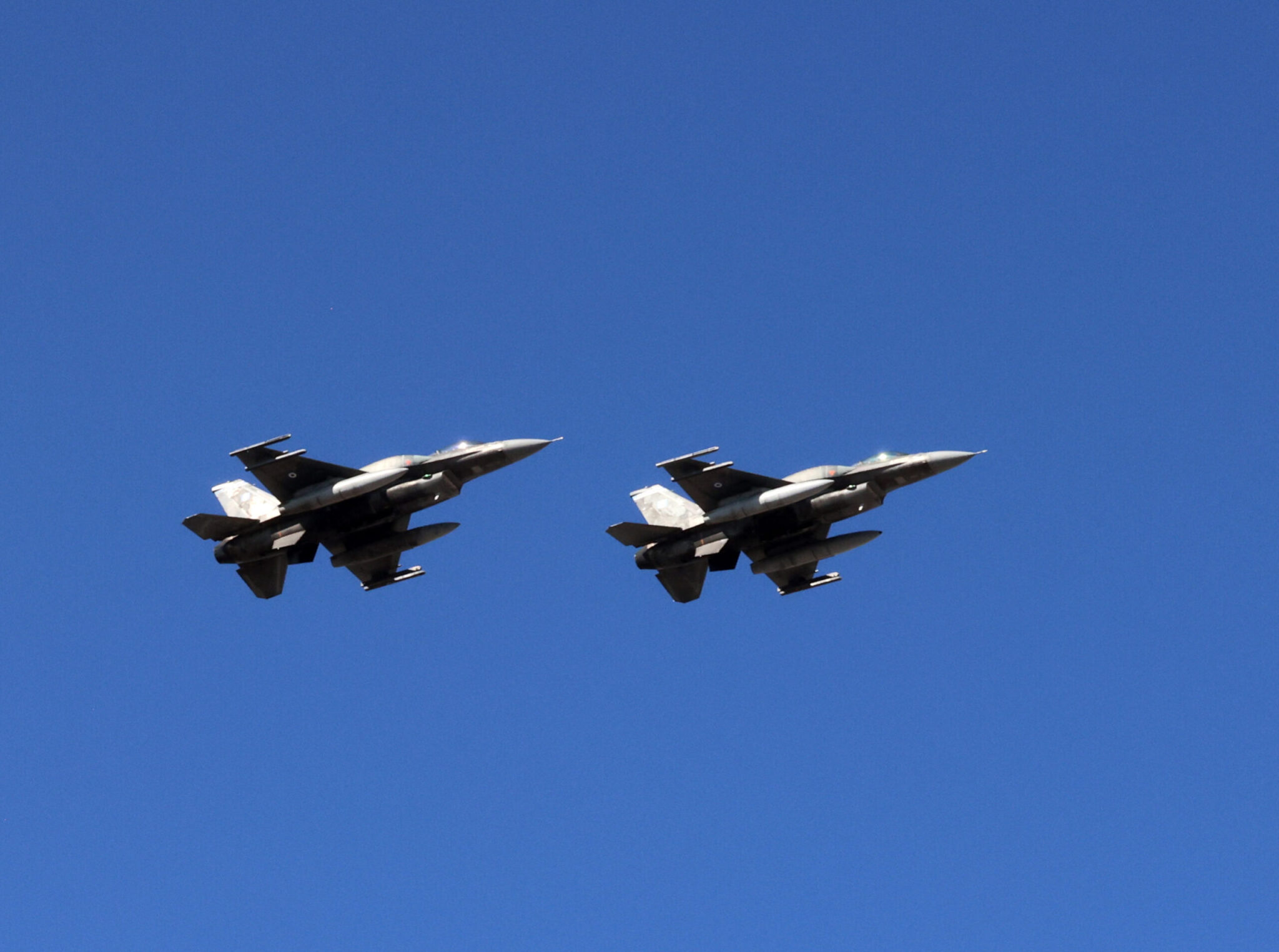 Commotion in Larnaca: What Palmas Says About F-16 Fighter Jets and C-130 Transport Aircraft Flights