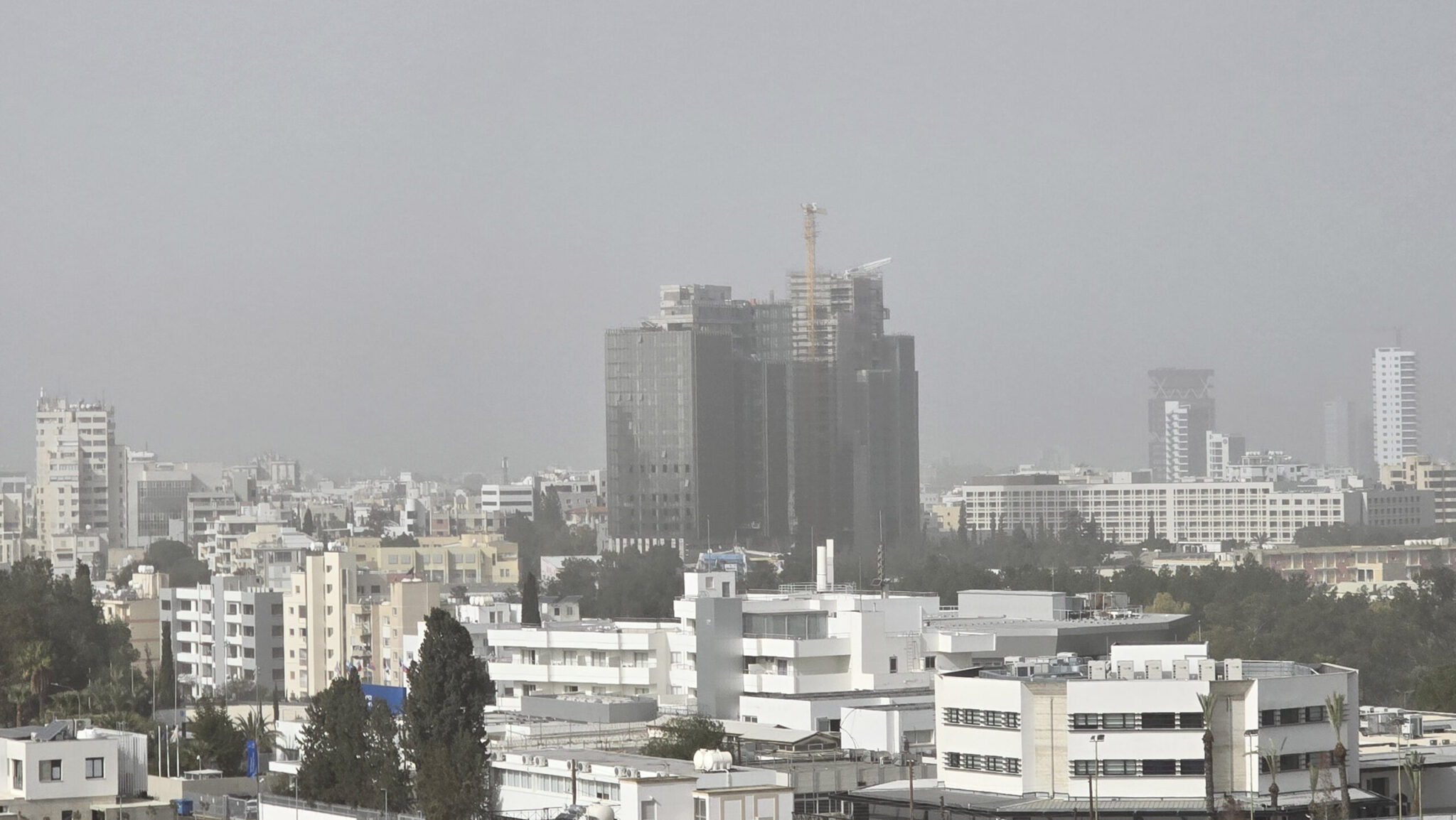 Savvidis on wildfires: They can affect air quality even far from the fire lines