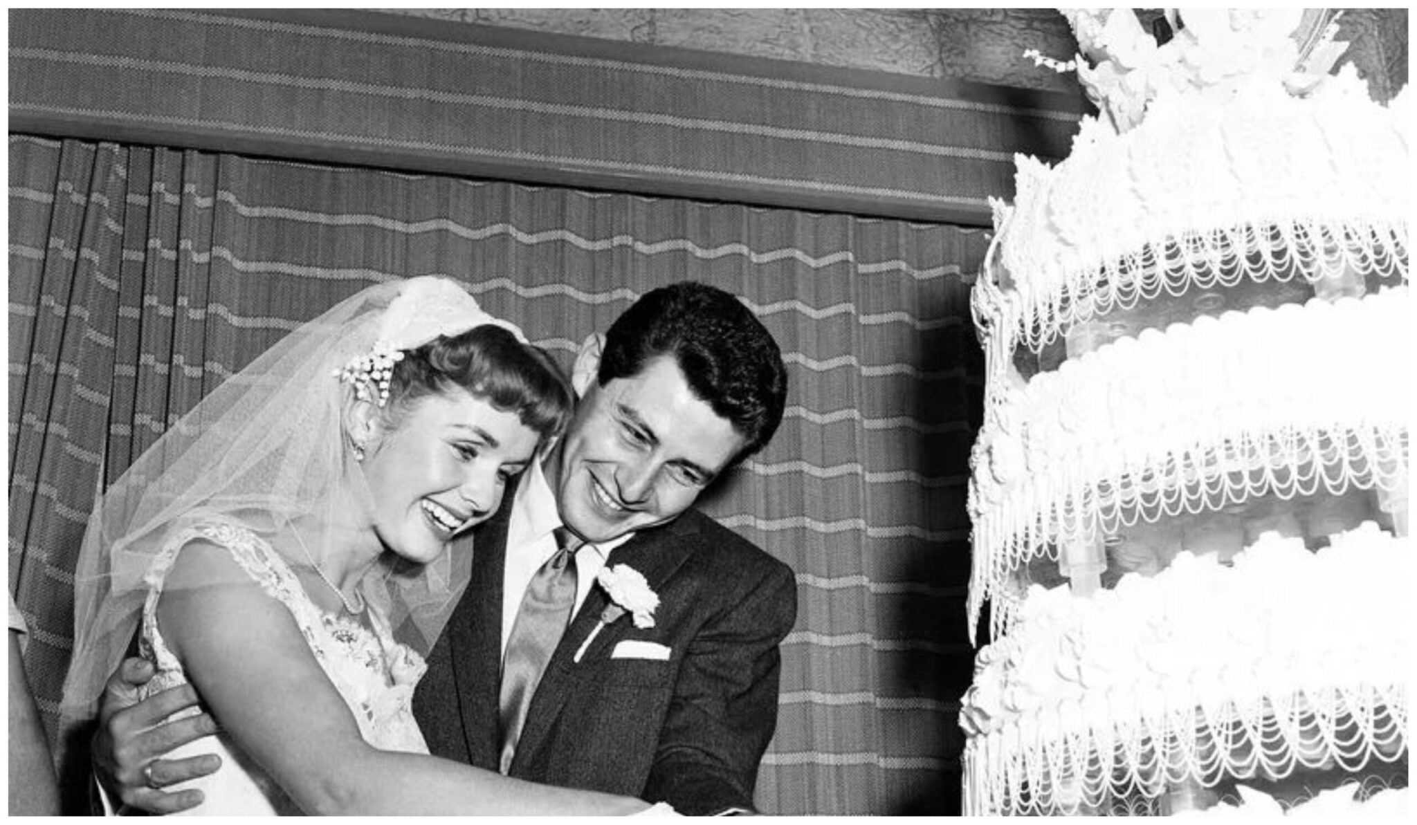 The Most Impressive Wedding Cakes of Old Hollywood