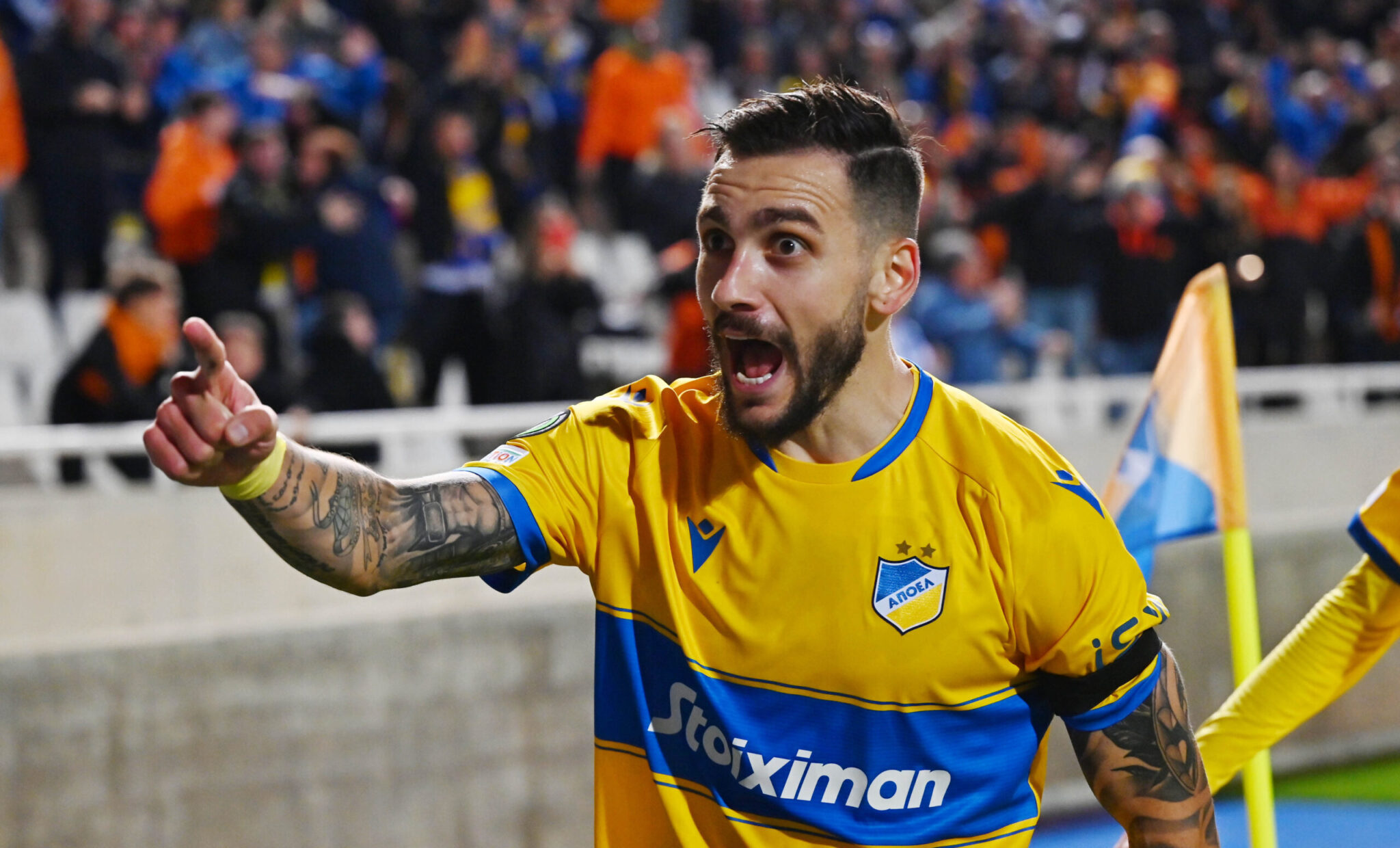 “APOEL Reaches Verbal Agreement with Donis—Solution with Aris Still Pending”