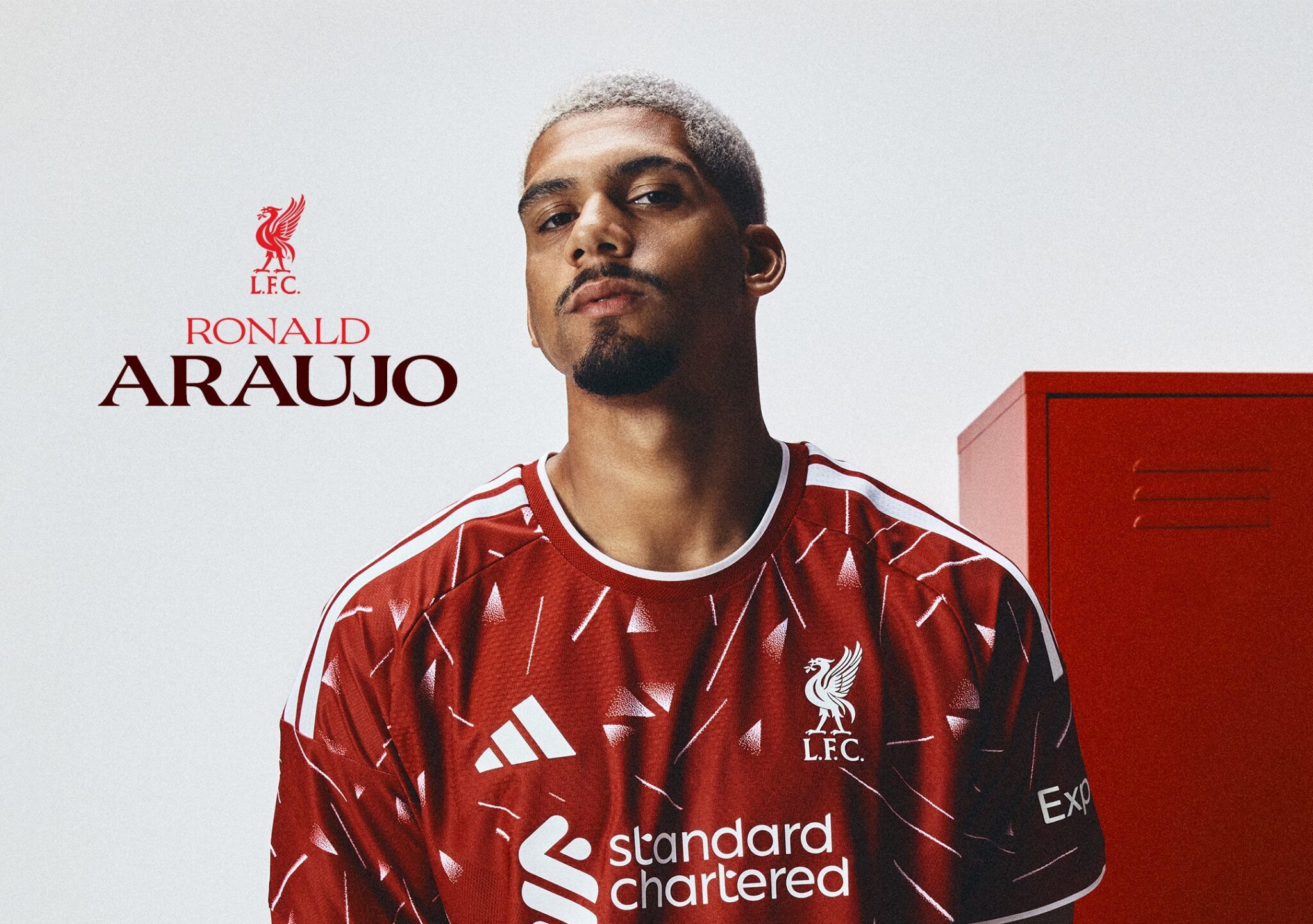 Liverpool announced the loan signing of Araujo from Barcelona