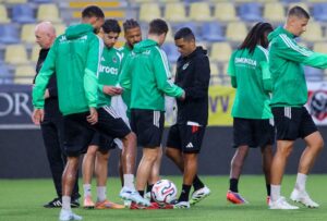 Omonia finished the match in torrential rain (PHOTO)