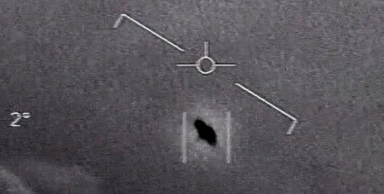 "We saw a light suddenly become very bright": Pilots' accounts of UFOs in Cyprus