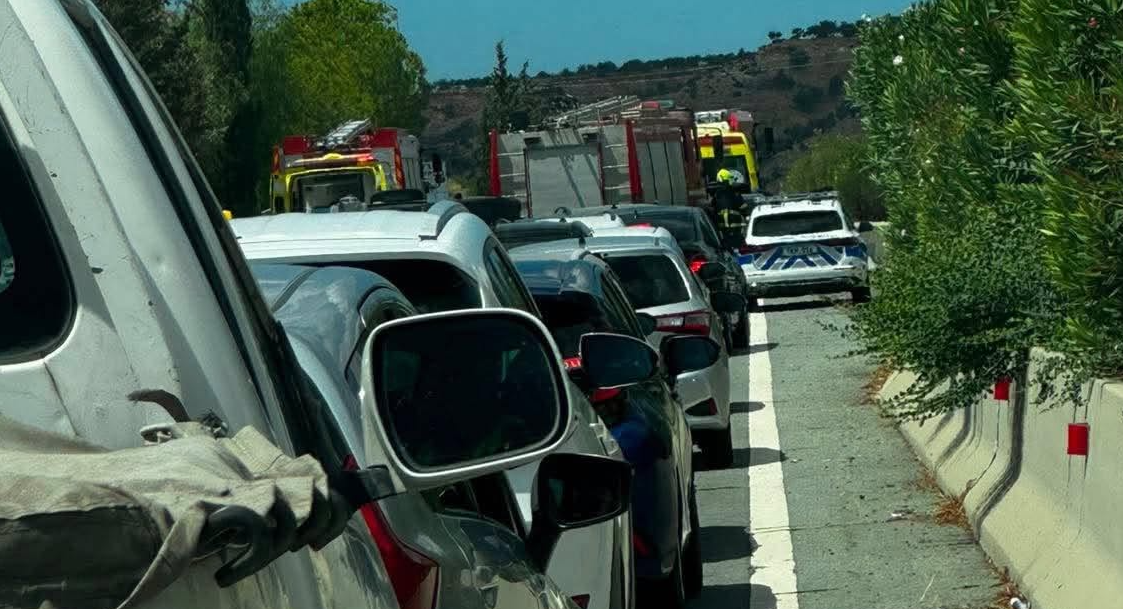 PHOTO: Section of the highway closed due to a traffic accident; alternative routes