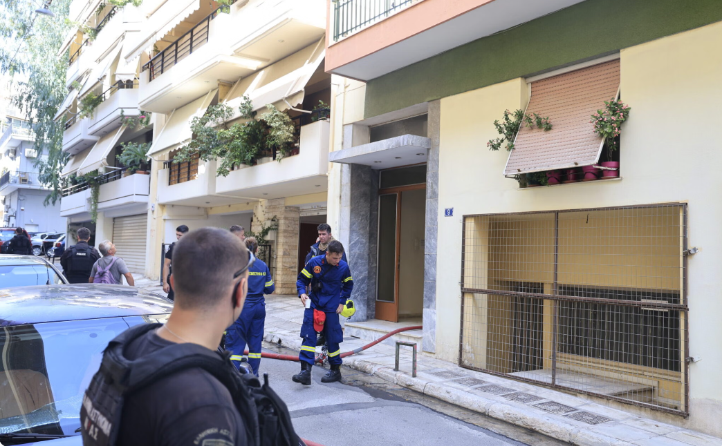 Tragedy in Neos Kosmos: Body of an unidentified person found in a burning apartment