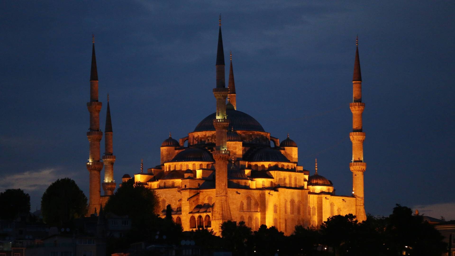 The first meeting on the Mecca Defense Pact was held in Istanbul