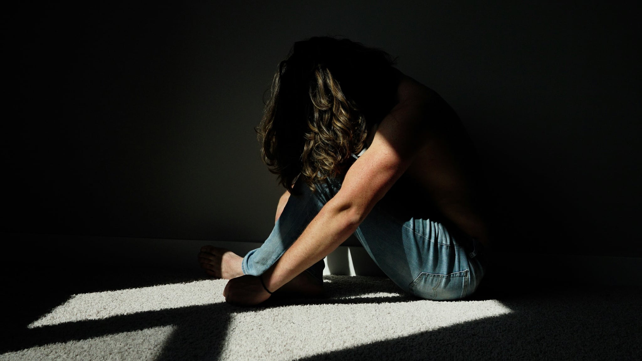 A 24-year-old man was arrested in Chania; a 17-year-old girl reported that he locked her in a house