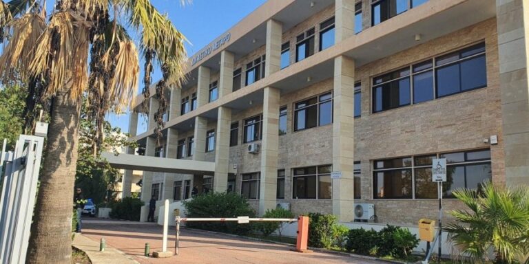 Larnaca: The two defendants appear before the Criminal Court on charges of arson in Korno