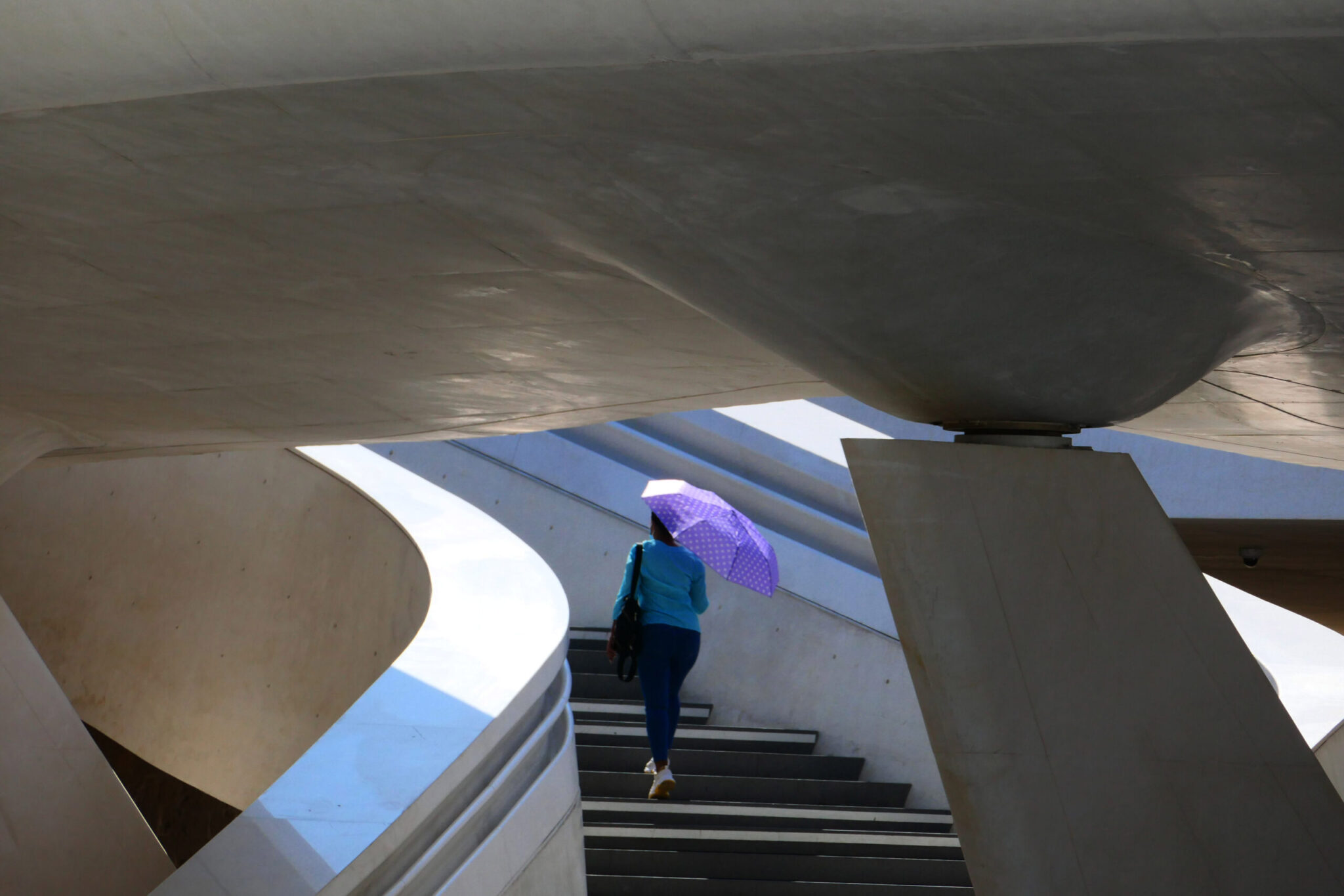 The heat persists: The air feels “stifling” due to humidity; the weather forecast through Wednesday
