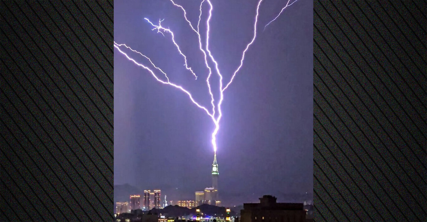 VIDEO: The moment lightning strikes the iconic Clock Tower in Mecca