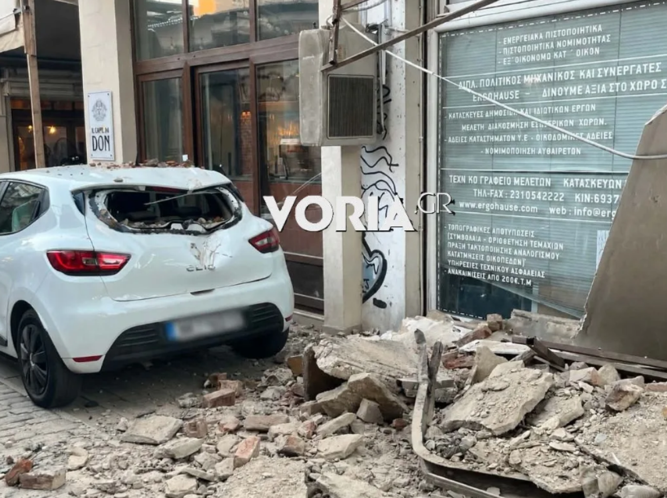 "There was a loud bang, like an earthquake": A section of a balcony collapsed from a building in downtown Thessaloniki