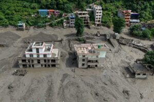 Fears of new landslides and floods in Nepal; the tragic death toll and number of missing persons continue to rise