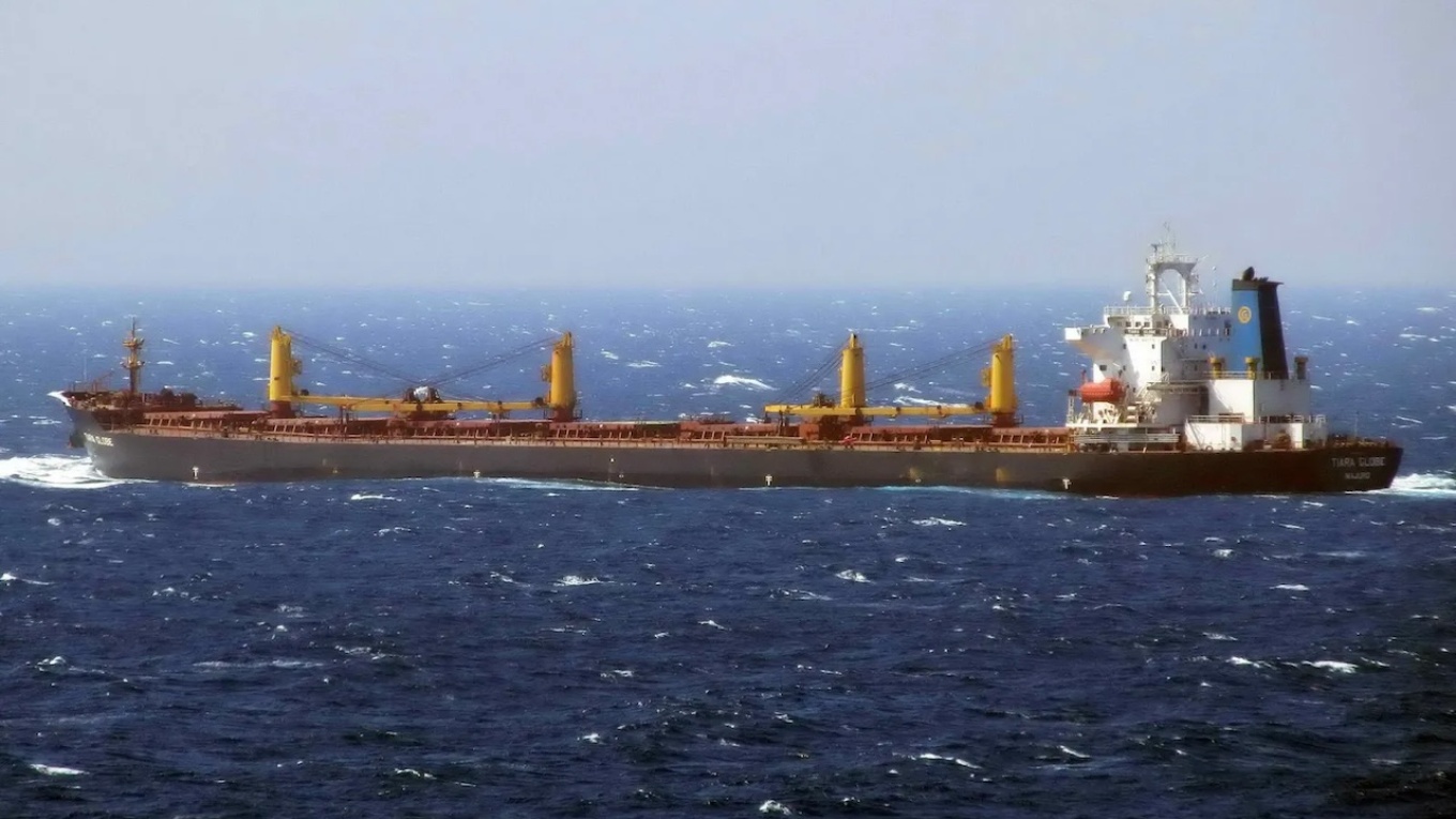 A cargo ship sank in the Bay of Bengal; 22 sailors are missing