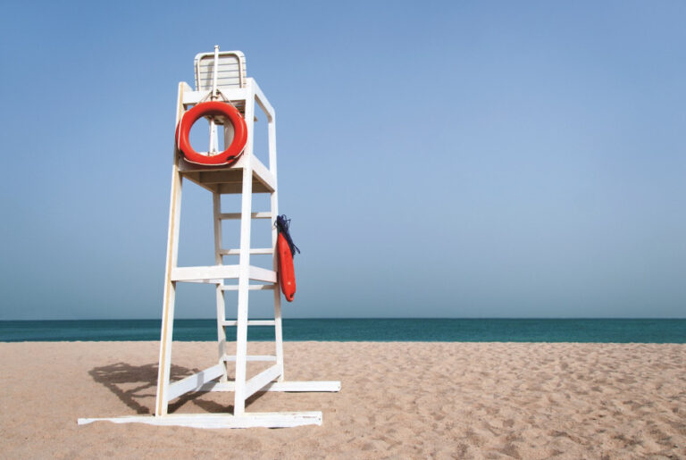 Ministry of the Interior: Attributes the “problematic” lifeguard certification system to interpersonal disputes