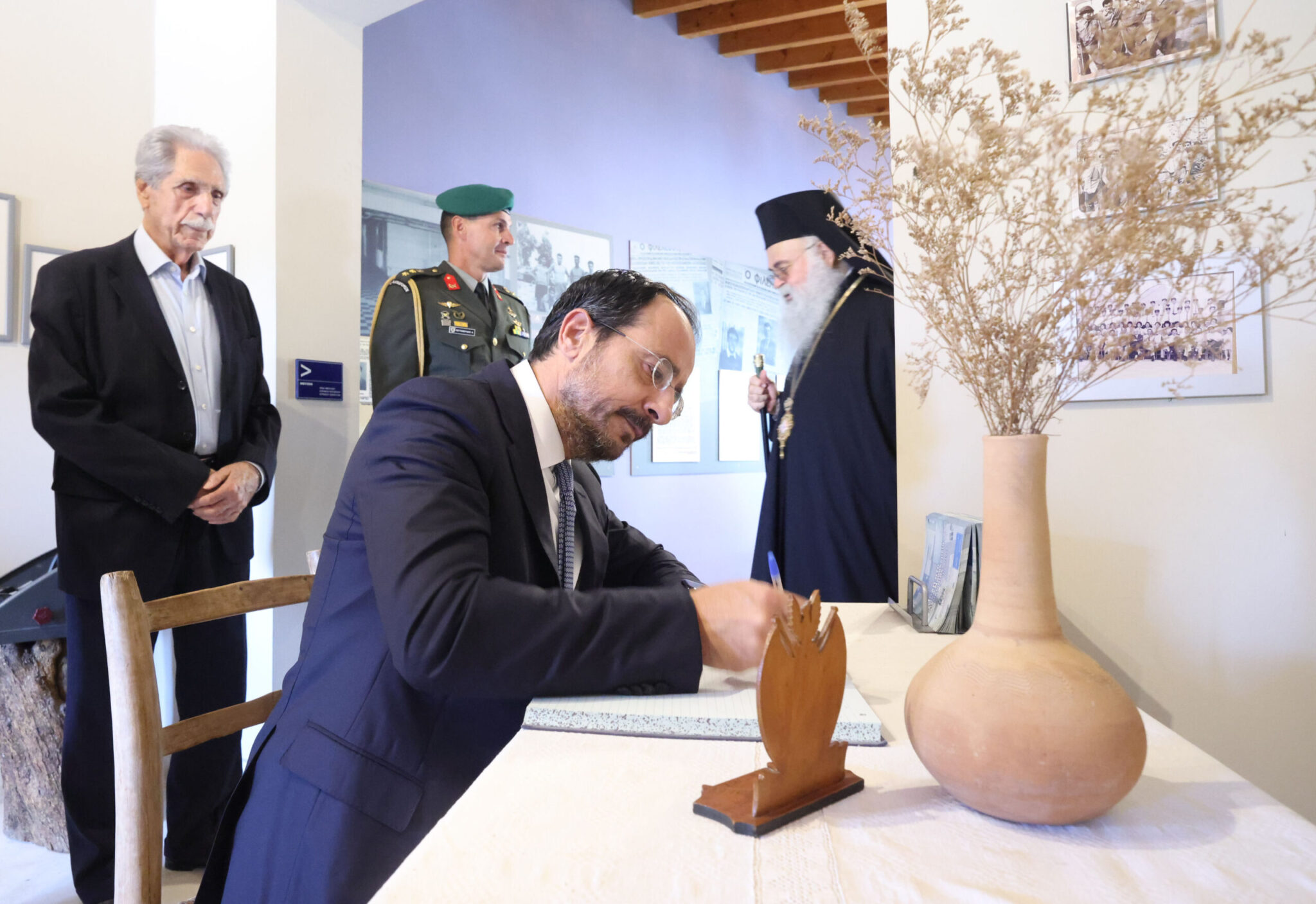 “Mr. President, thank you”: Christodoulidis Donated His Pension to a Home for the Elderly and Disabled